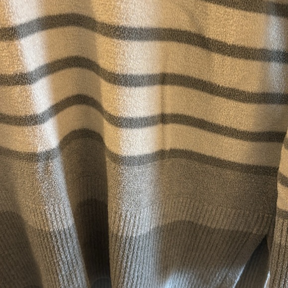 BAREFOOT DREAMS | Gray & white striped tunic style sweater, size medium, EUC - Picture 2 of 6